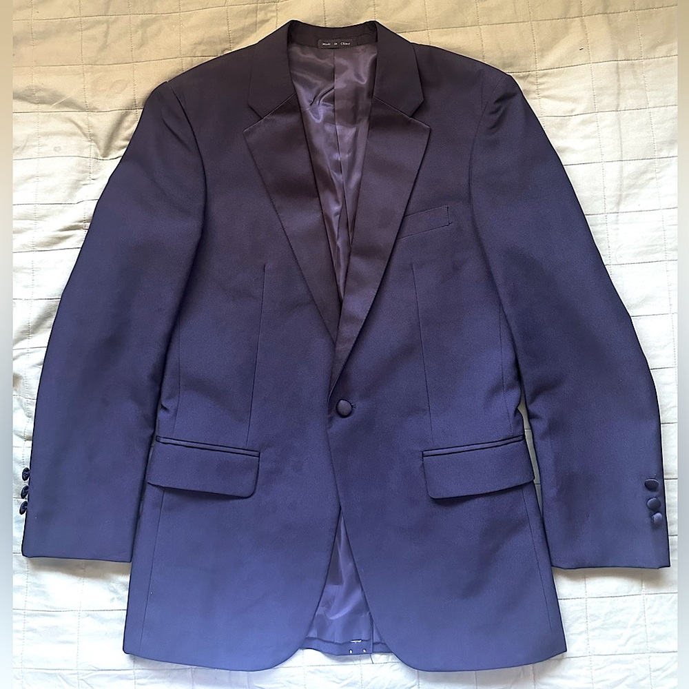Southeastern Set 4pc. (34R Coat, 34R Slacks, Waist Band and Bow Tie)
